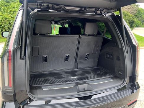 Certified 2025 Cadillac Escalade Sport Platinum AWD/4WD image 4