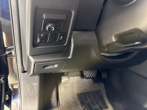 Used 2012 Nissan Rogue SL FWD image 13