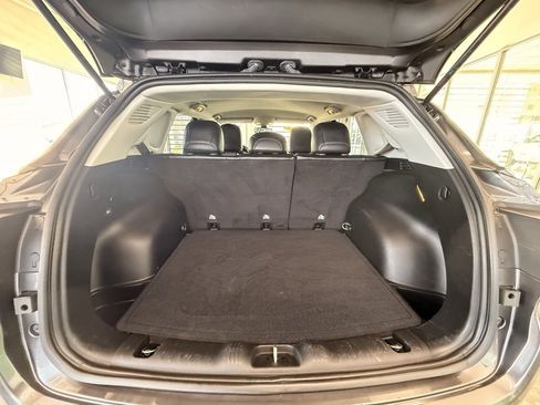 Used 2019 Jeep Compass Latitude w/ Cold Weather Group image 10