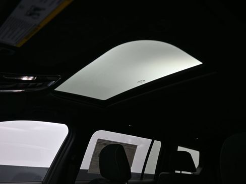 New 2026 Jeep Grand Cherokee L Laredo image 23