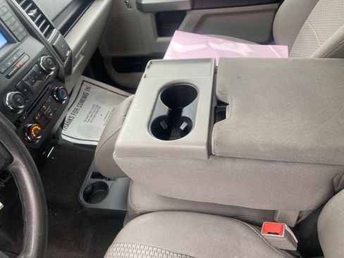 Used 2018 Ford F150 XLT w/ Trailer Tow Package image 34