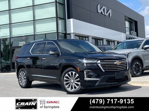 Used 2023 Chevrolet Traverse Premier AWD/4WD image 1