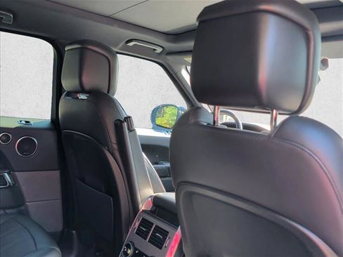 Used 2019 Land Rover Range Rover Sport HSE AWD/4WD image 24