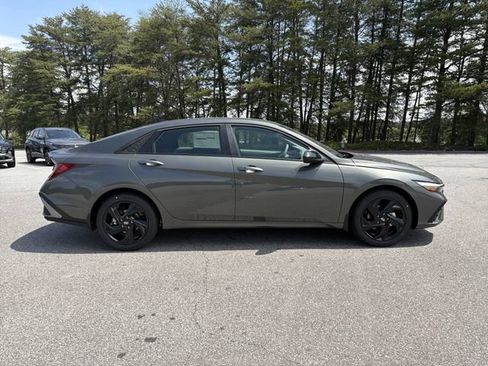 New 2026 Hyundai Elantra Sport FWD image 8