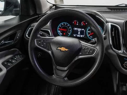 Used 2019 Chevrolet Equinox LS image 15