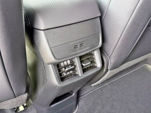 New 2026 Chevrolet Equinox LT w/ Convenience Package II FWD image 17