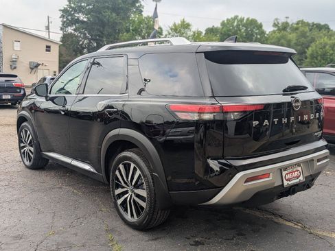 Used 2023 Nissan Pathfinder Platinum w/ Cargo Package AWD/4WD image 6