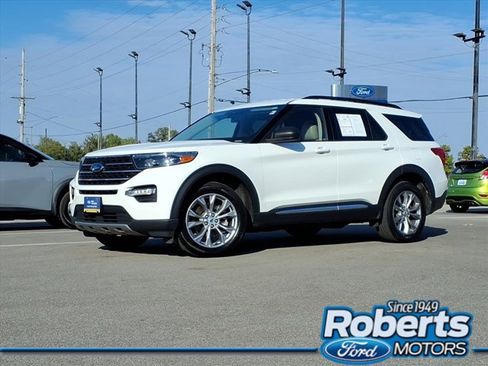 Certified 2022 Ford Explorer XLT w/ Equipment Group 202A image 1