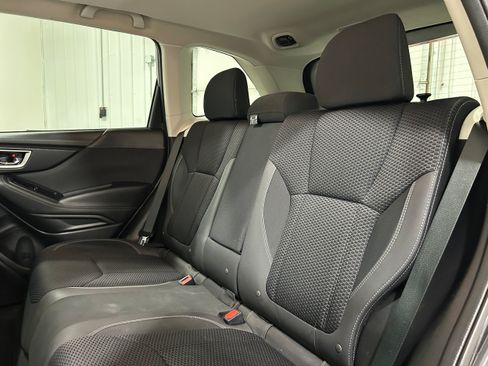 Used 2020 Subaru Forester Premium AWD/4WD image 29
