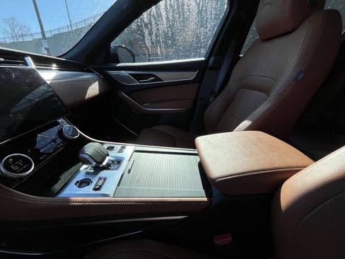 Certified 2026 Jaguar F-PACE R-Dynamic S image 27