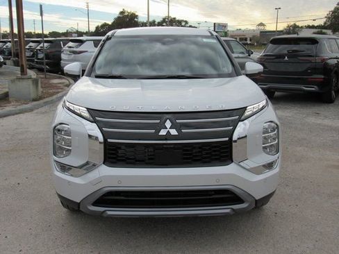 New 2026 Mitsubishi Outlander SE AWD/4WD image 6