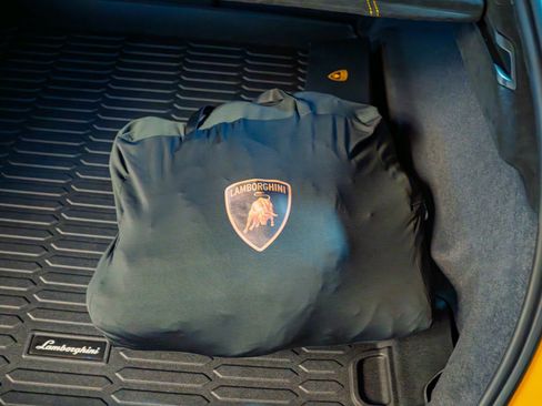 Used 2024 Lamborghini Urus Performante image 51