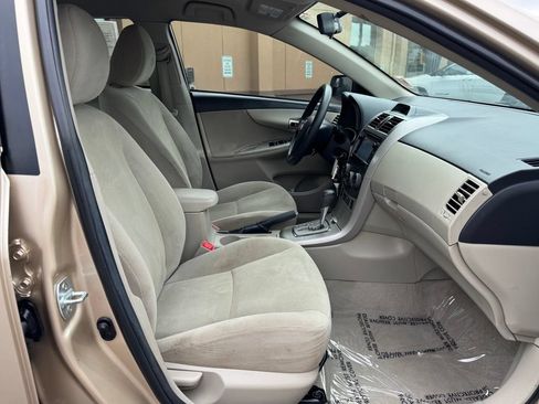 Used 2013 Toyota Corolla LE FWD image 20