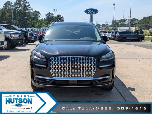 New 2025 Lincoln Corsair FWD w/ Equipment Group 101A image 3