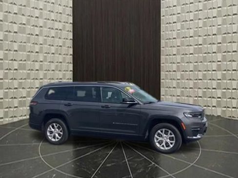 Certified 2023 Jeep Grand Cherokee L Limited AWD/4WD image 3