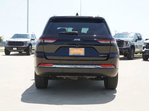 Certified 2024 Jeep Grand Cherokee Limited RWD image 8