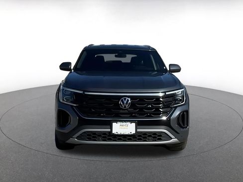 Used 2025 Volkswagen Atlas Cross Sport SE image 4