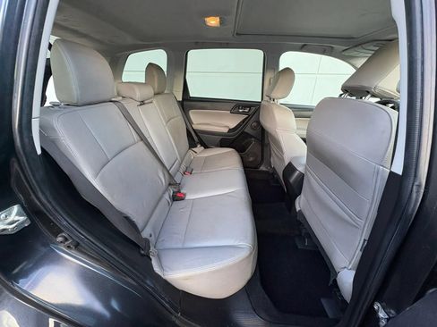 Used 2014 Subaru Forester 2.5i Touring AWD/4WD image 24