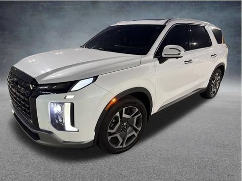 Used 2023 Hyundai Palisade Limited FWD image 4