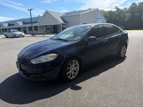 Used 2013 Dodge Dart SXT FWD image 2