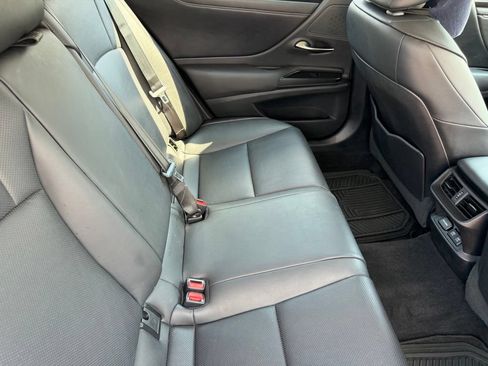 Used 2020 Lexus ES 350 w/ Premium Package FWD image 17