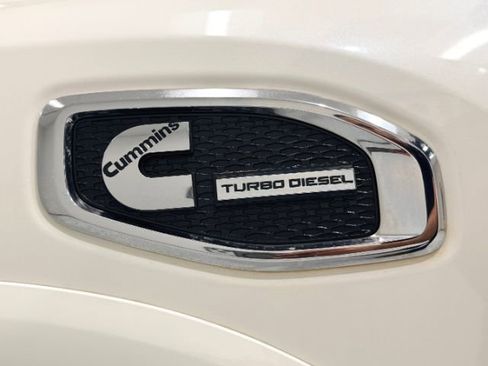 Used 2016 Nissan Titan PRO-4X image 17