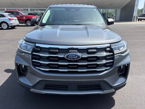 Used 2025 Ford Explorer Active w/ Active Comfort Package AWD/4WD image 10