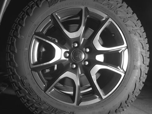 Used 2025 Jeep Compass Trailhawk AWD/4WD image 12