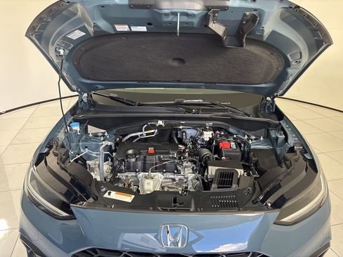 Used 2025 Honda HR-V LX image 11