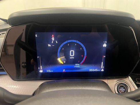 Used 2025 Chevrolet Trax LT w/ LT Convenience Package FWD image 42