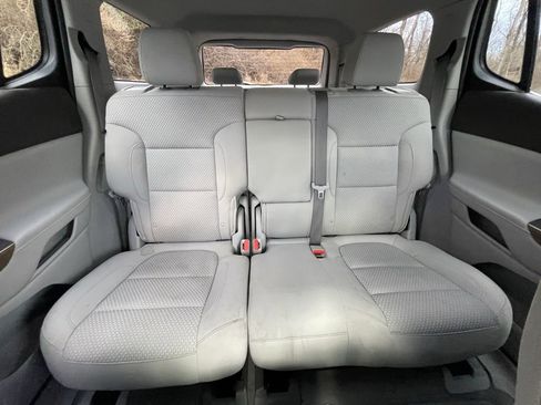 Used 2021 GMC Acadia SLE w/ Driver Convenience Package image 17