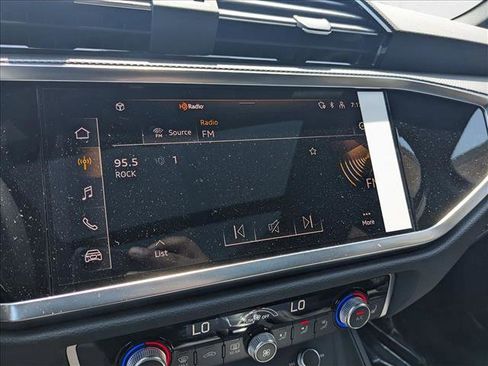 New 2025 Audi Q3 2.0T Premium image 12