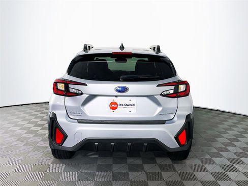 Used 2024 Subaru Crosstrek 2.0i Premium image 9