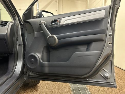Used 2011 Honda CR-V EX image 16