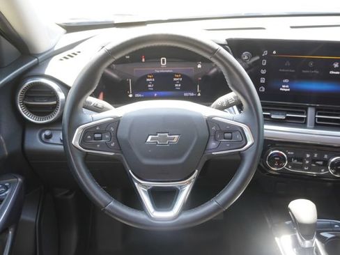 Used 2024 Chevrolet Trax ACTIV w/ Sunroof Package FWD image 16