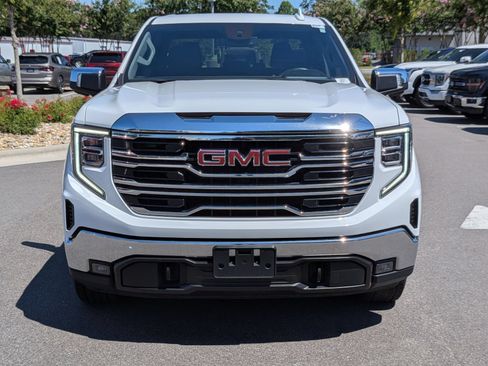 Used 2025 GMC Sierra 1500 SLT AWD/4WD image 8