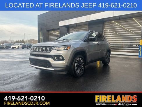 Used 2024 Jeep Compass Limited image 3
