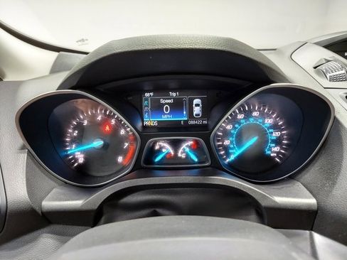 Used 2016 Ford Escape SE image 21