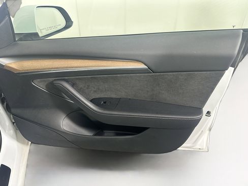 Used 2023 Tesla Model 3 Standard Range RWD image 33