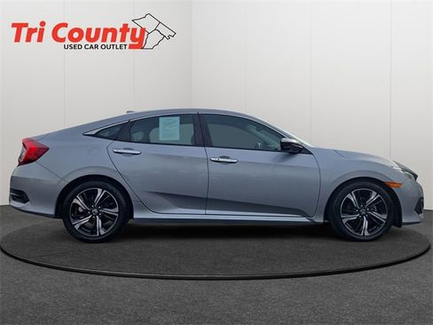 Used 2017 Honda Civic Touring image 9