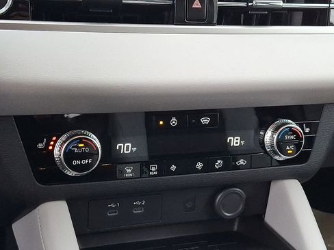 New 2026 Mitsubishi Outlander SE AWD/4WD image 8