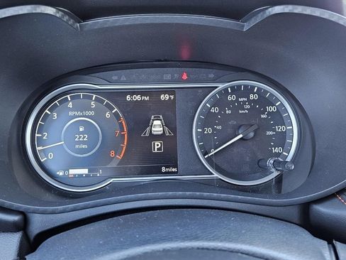 New 2025 Nissan Versa SR w/ Trunk Package image 12