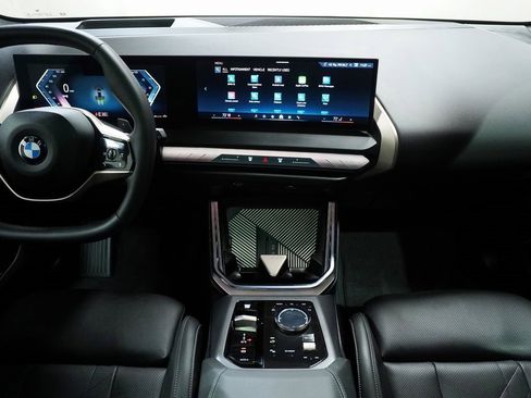 Certified 2025 BMW X3 xDrive30i w/ Premium Package image 16