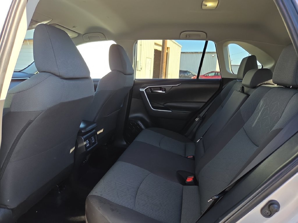 Used 2025 Toyota RAV4 XLE FWD image 13
