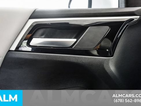 Used 2025 Mitsubishi Outlander SE FWD image 48