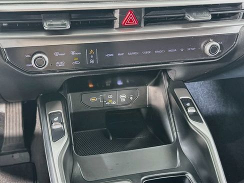 Used 2025 Kia Sorento S AWD/4WD image 20