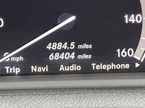 Used 2010 Mercedes-Benz CL 550 4MATIC image 34