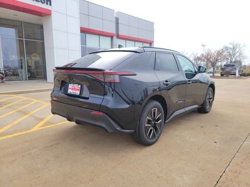 Used 2026 Toyota bZ AWD/4WD image 5