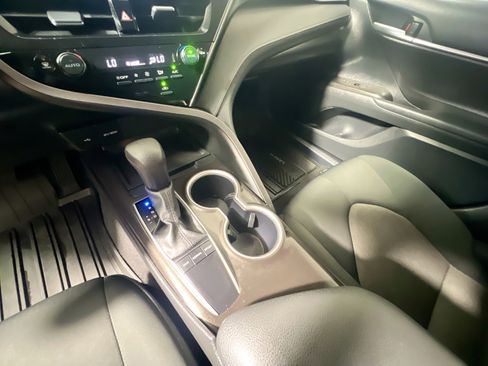 Used 2024 Toyota Camry LE w/ Convenience Package image 26