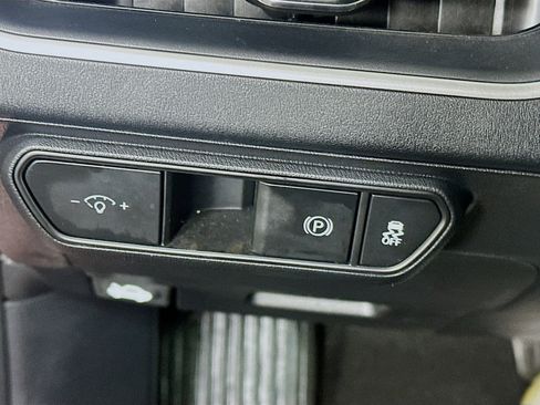 Used 2025 Kia K4 LXS image 17